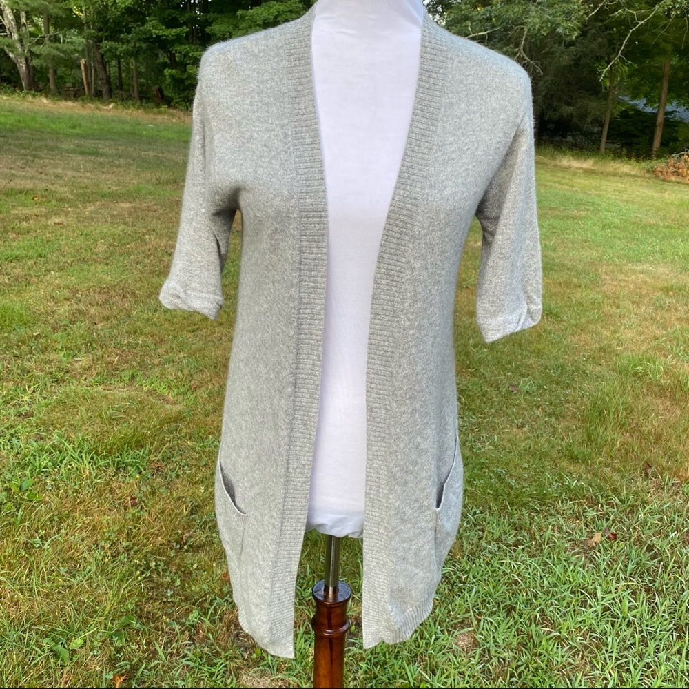 ANN TAYLOR LOFT SWEATER CARDIGAN GRAY CASHMERE OPEN FRONT SHORT SLEEVE POCKETS S